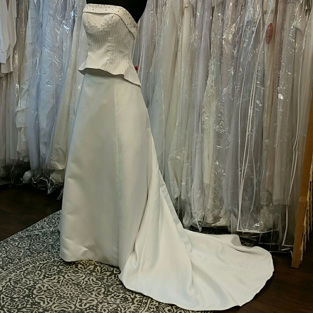 Moonlight Bridal Couture Wedding Dress